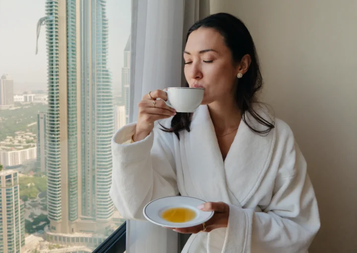 article tea robe Dr. John Shamoun – Dubai Plastic and Cosmetic Surgeon"